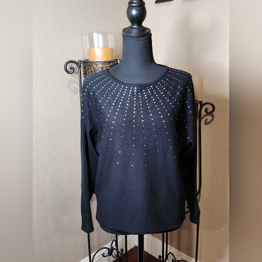 Tahari Elegant Black Studded Women's Long Sleeved Top. Size M